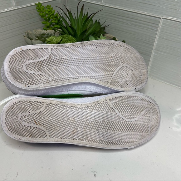 Nike Blazer Low 77 GS White Chlorophyll Green Medium Blue Asymmetric Sz 6.5Y W8 - Picture 13 of 13